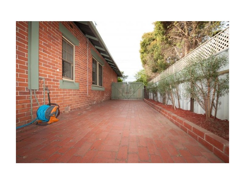 365 North Street, Albury NSW 2640