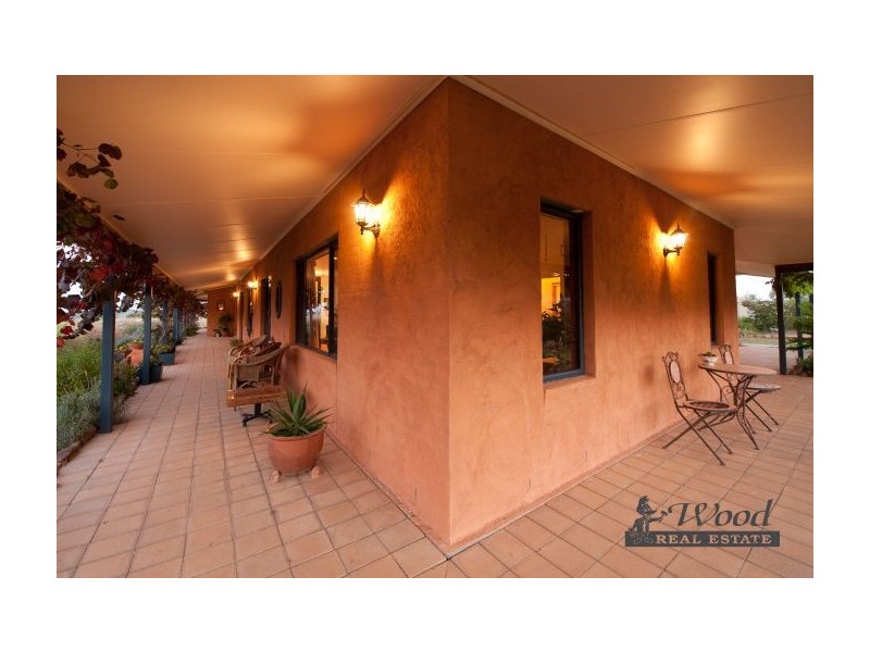 25 Jas Bell Drive, Table Top NSW 2640