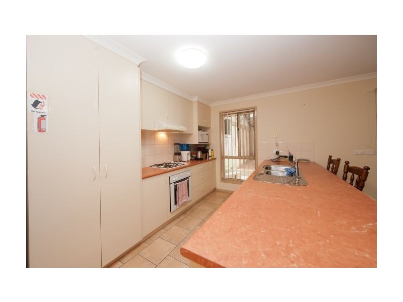 28 Briwood Crt, West Albury NSW 2640