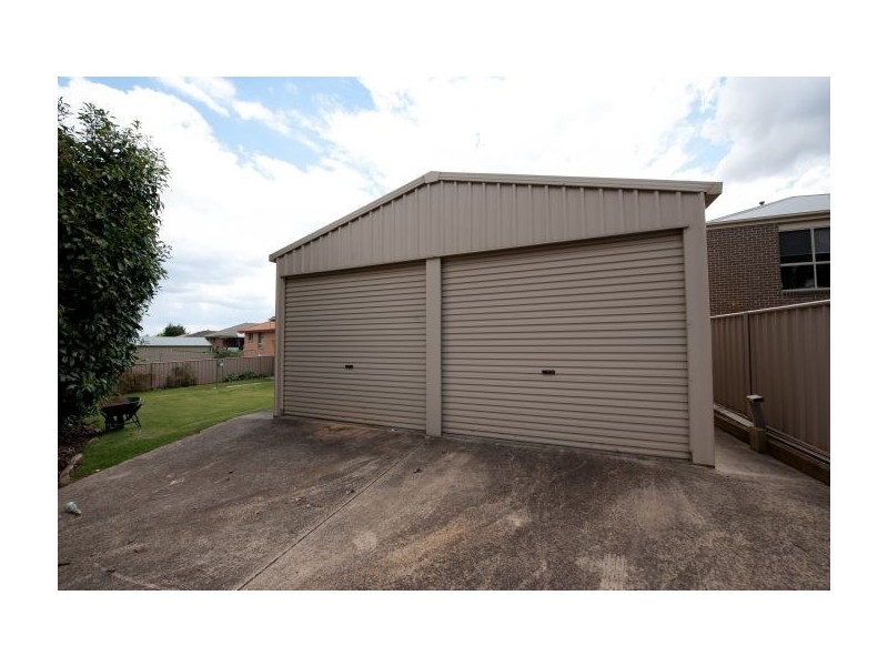 28 Briwood Crt, West Albury NSW 2640