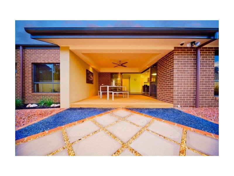 99 Fairway Gardens Rd, Thurgoona NSW 2640