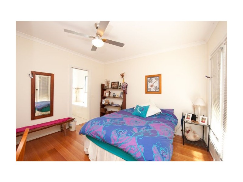 679 Pearsall Street, Lavington NSW 2641