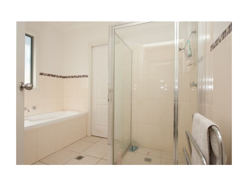 679 Pearsall Street, Lavington NSW 2641