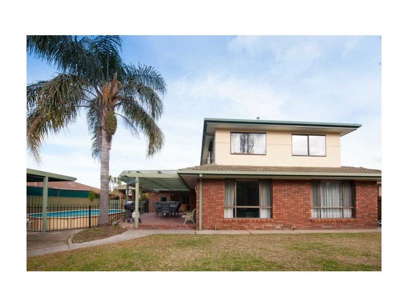 16 Wentworth Court, Lavington NSW 2641