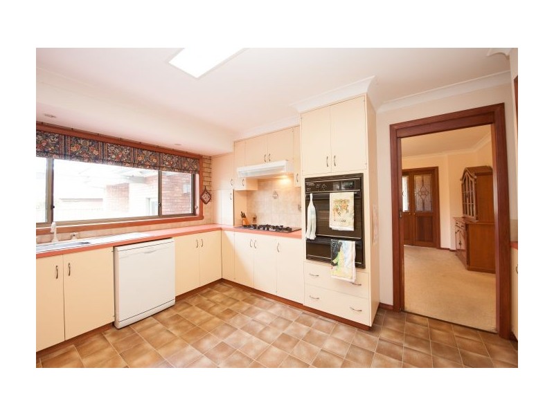 16 Wentworth Court, Lavington NSW 2641