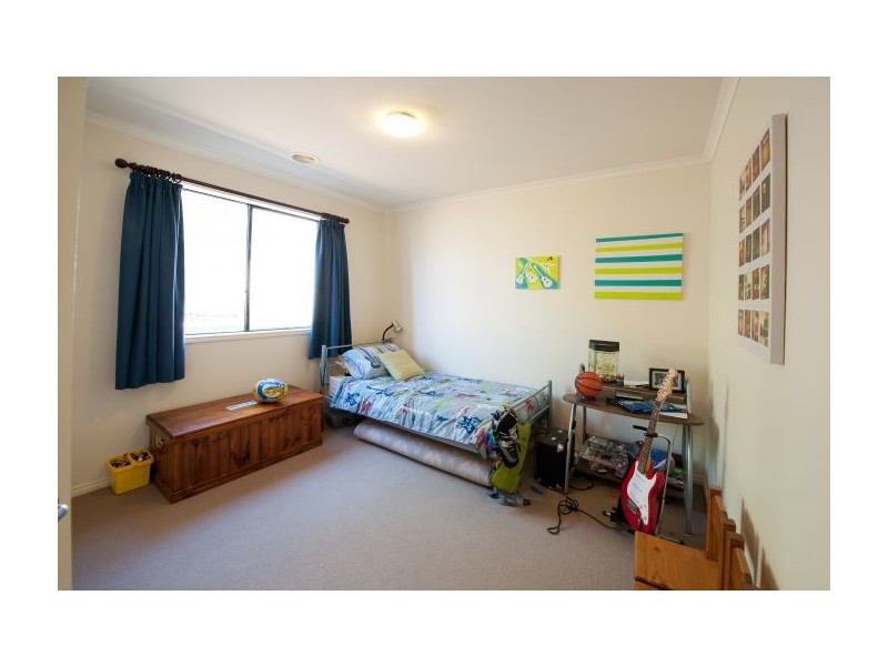 18 Rosewood Crt, Thurgoona NSW 2640