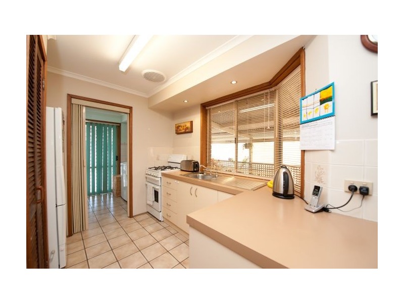 2 Boree Crt, Thurgoona NSW 2640