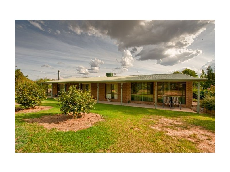 19 Glenellen Road, Gerogery NSW 2642