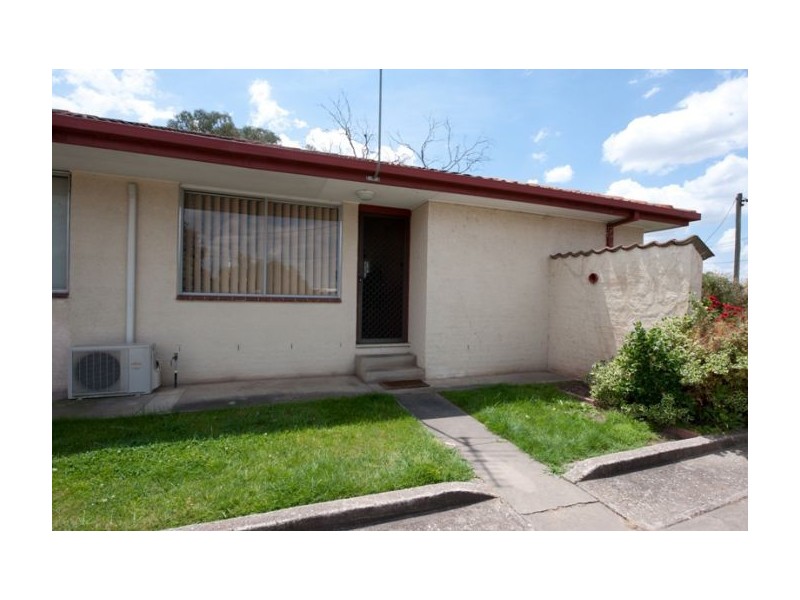 1/423 Griffith Road, Lavington NSW 2641