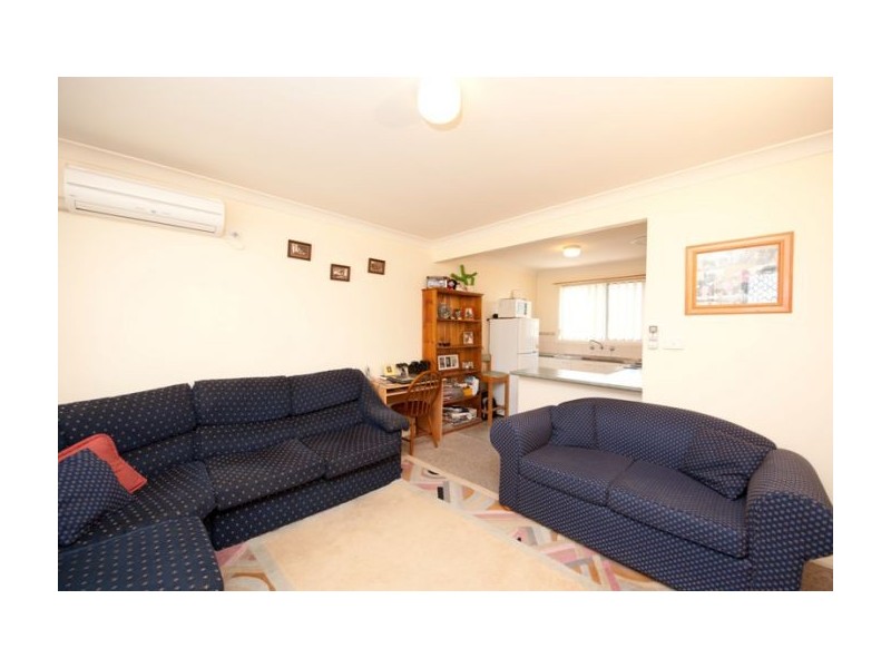 1/423 Griffith Road, Lavington NSW 2641