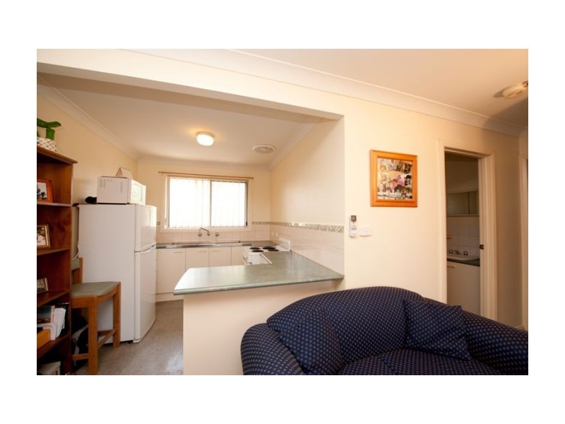 1/423 Griffith Road, Lavington NSW 2641