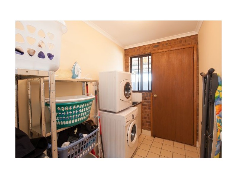 3/573 Heathwood Ave, Lavington NSW 2641