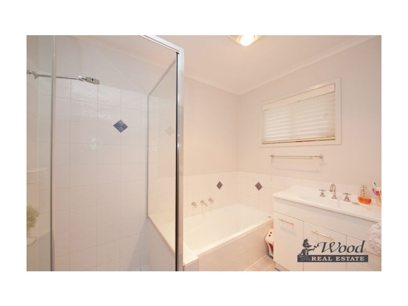 17 Maryville Way, Thurgoona NSW 2640