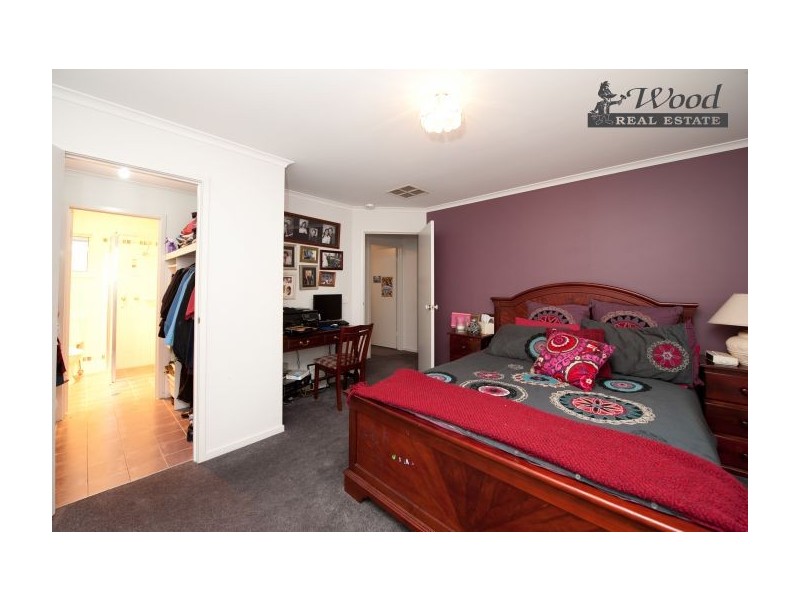 17 Maryville Way, Thurgoona NSW 2640