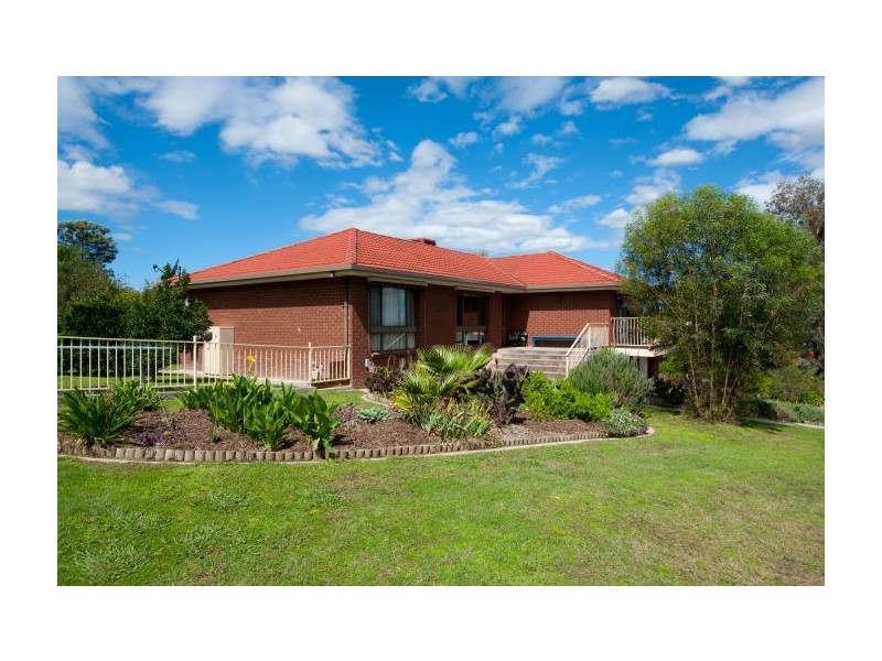 6 Bandalong Rd, Lavington NSW 2641
