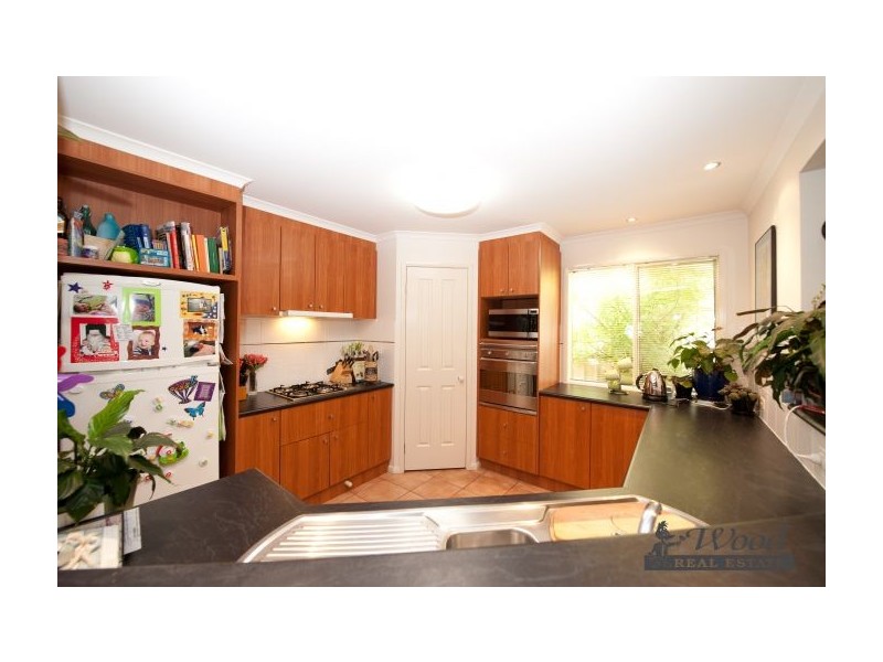 10 Newton Circuit, Thurgoona NSW 2640