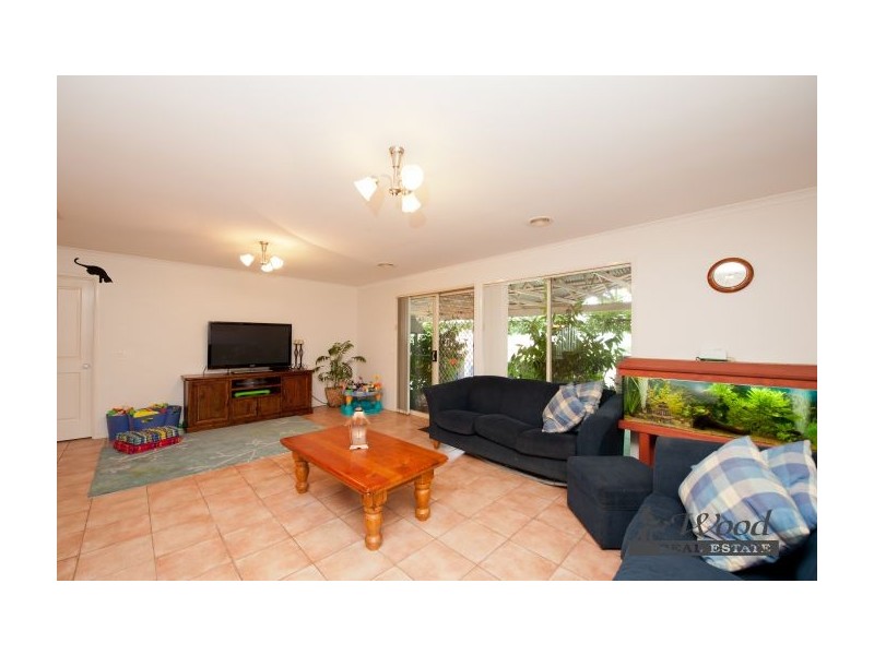 10 Newton Circuit, Thurgoona NSW 2640