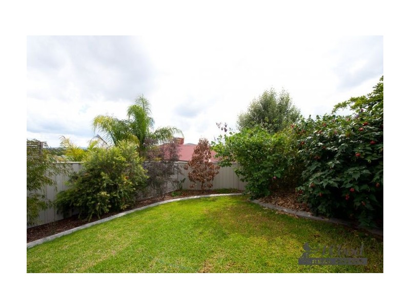 10 Newton Circuit, Thurgoona NSW 2640