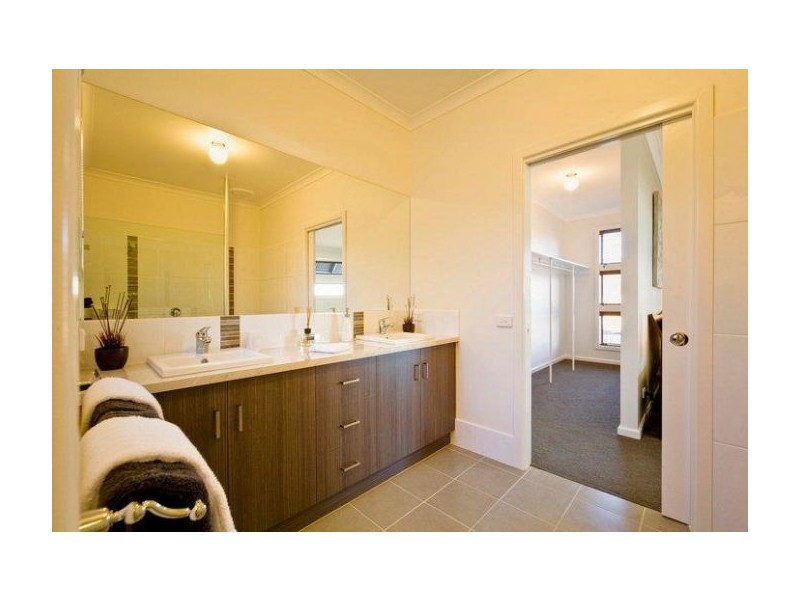 99 Fairway Gardens, Thurgoona NSW 2640