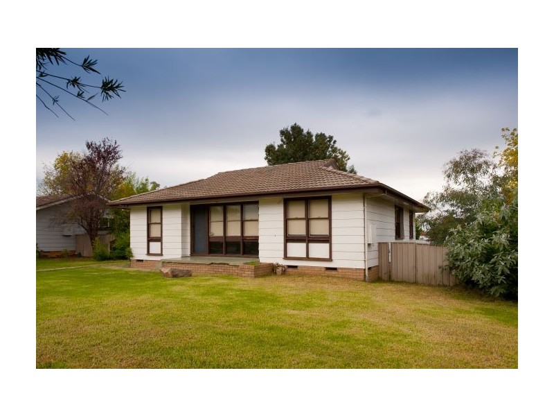 363 Boomerang Drive, Lavington NSW 2641