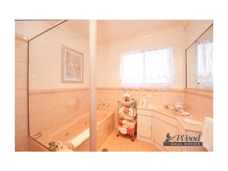 2/718 Peel Street, Albury NSW 2640