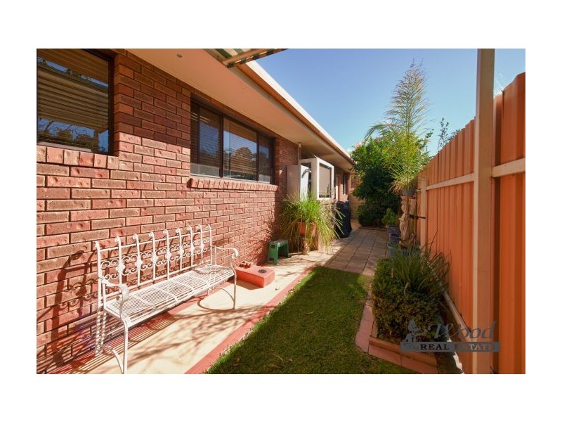 2/718 Peel Street, Albury NSW 2640