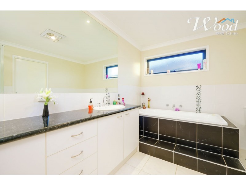 570 Nagle Road, Lavington NSW 2641