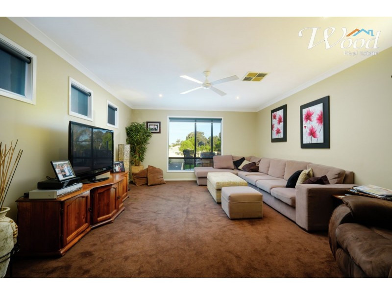 570 Nagle Road, Lavington NSW 2641