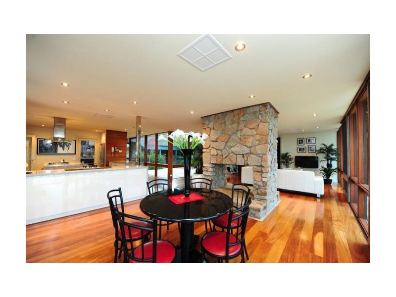 21 Abbott Drive, Albury NSW 2640