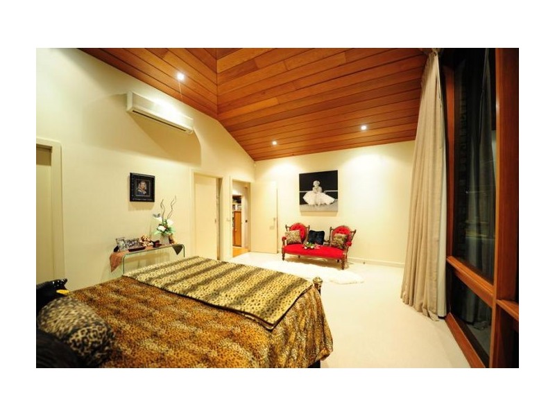 21 Abbott Drive, Albury NSW 2640