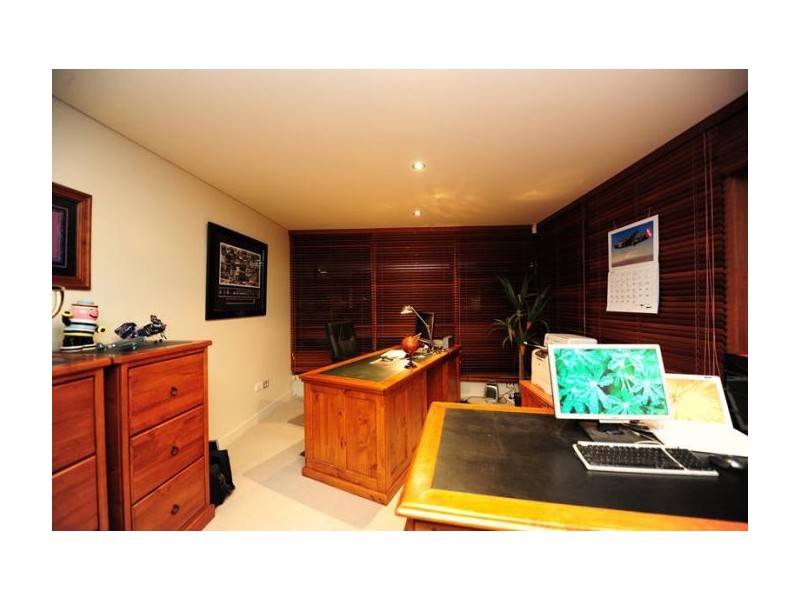 21 Abbott Drive, Albury NSW 2640