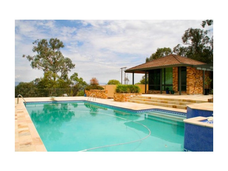 21 Abbott Drive, Albury NSW 2640