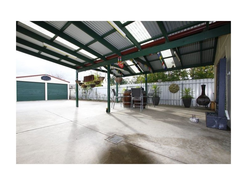 399 Kotthoff Street, Lavington NSW 2641