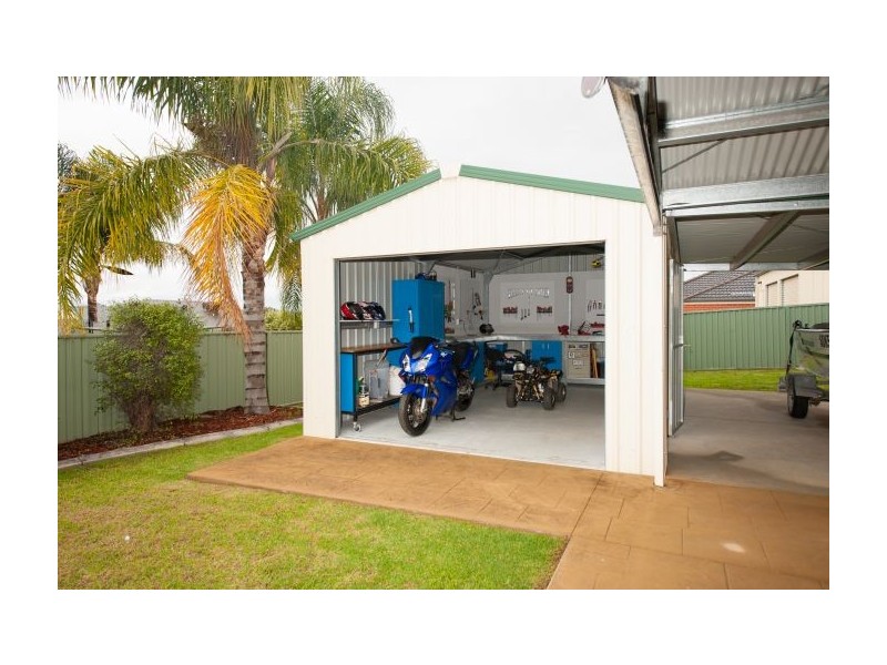 247 Desmond Street, Lavington NSW 2641