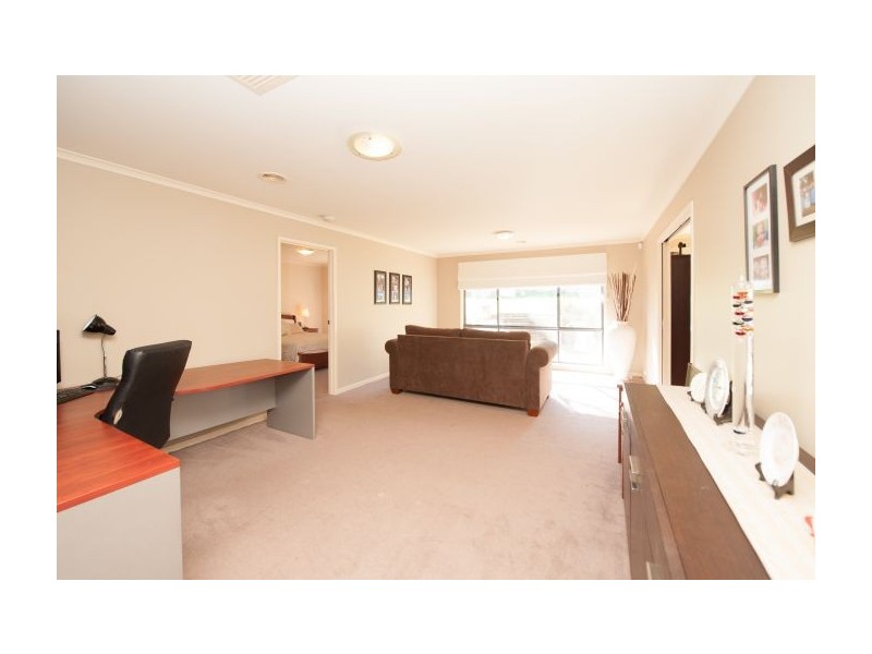 8 Caspers Lane (Norris Park), Lavington NSW 2641