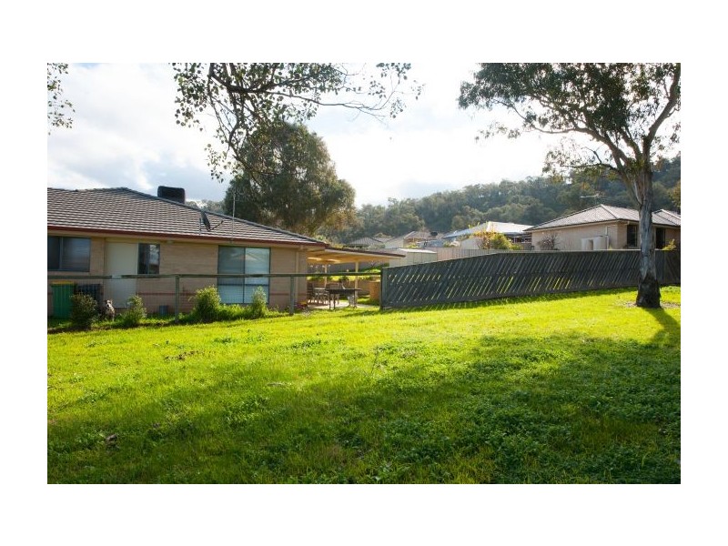 8 Caspers Lane (Norris Park), Lavington NSW 2641