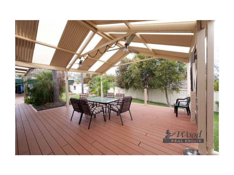 71 Buronga Dve, Lavington NSW 2641