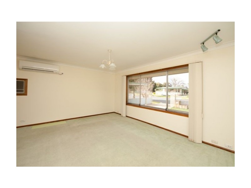 501 Mckenzie Street, Lavington NSW 2641