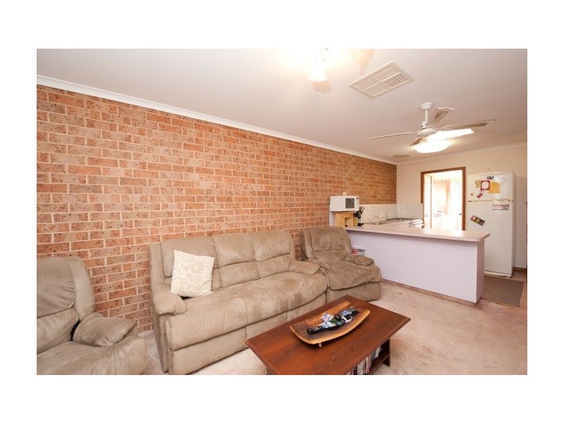 2/232 Alexandra Street, East Albury NSW 2640