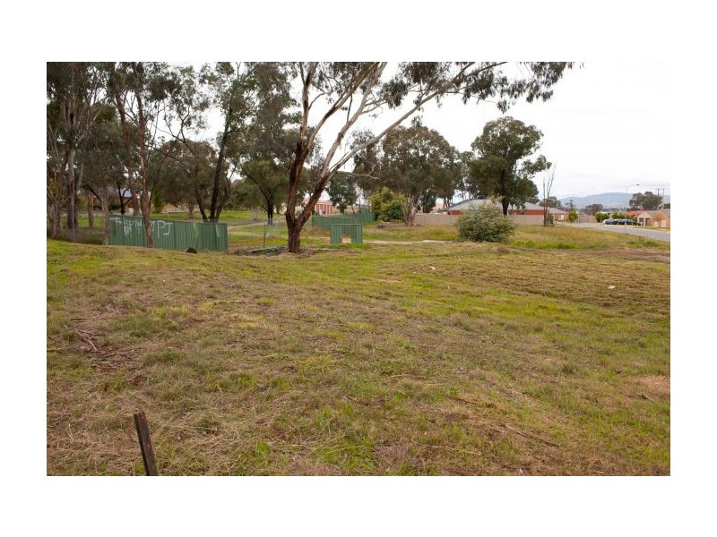 28 Algona Road, Lavington NSW 2641