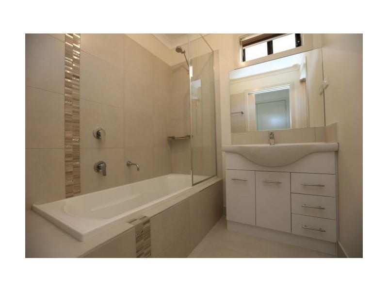 648 Centaur Rd, Lavington NSW 2641