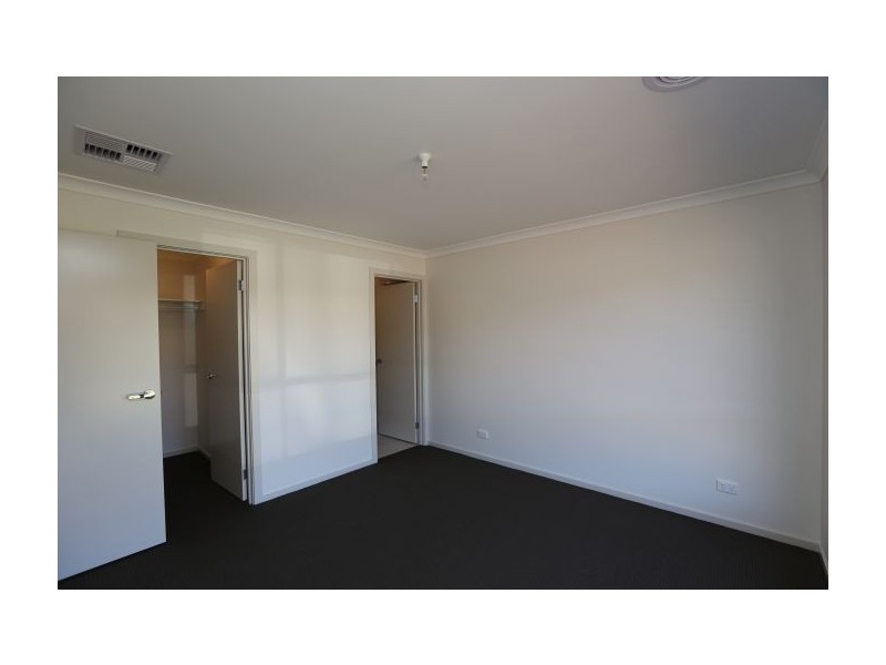 648 Centaur Rd, Lavington NSW 2641