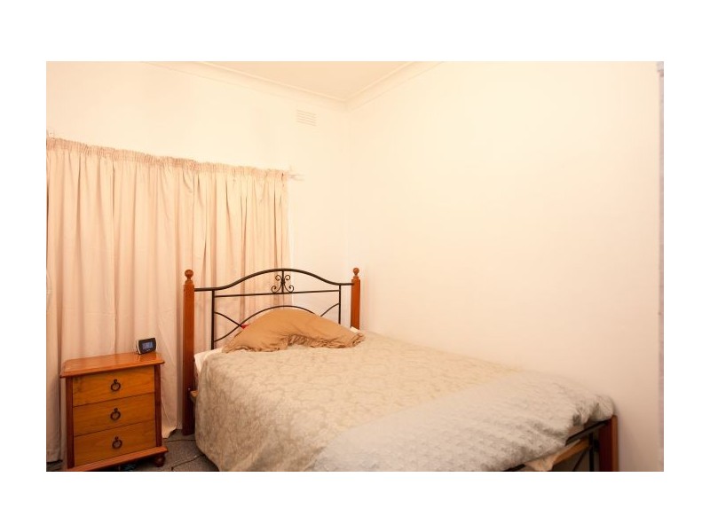 2/431 Bevan Street, Lavington NSW 2641