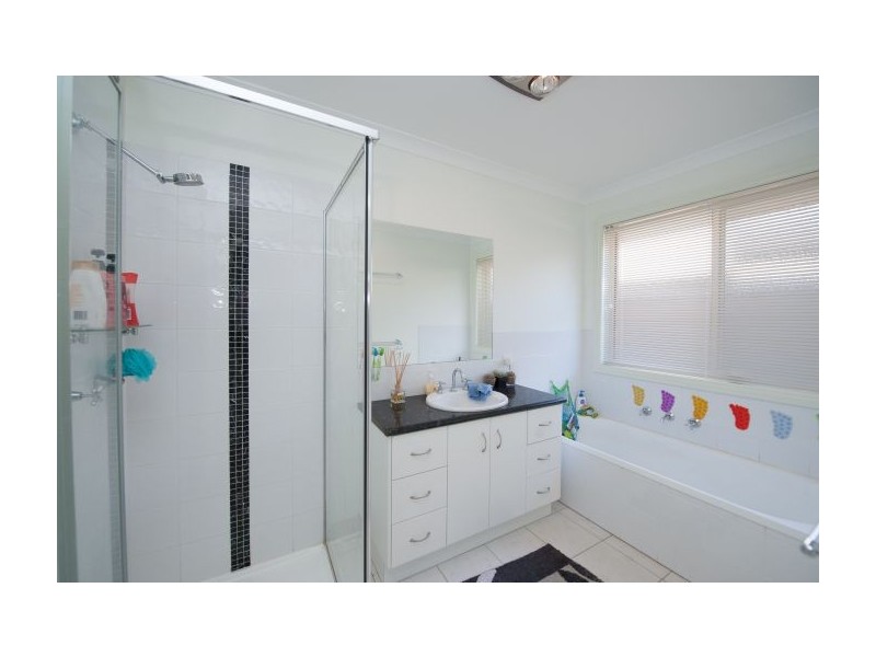 1 Brent Court, Lavington NSW 2641