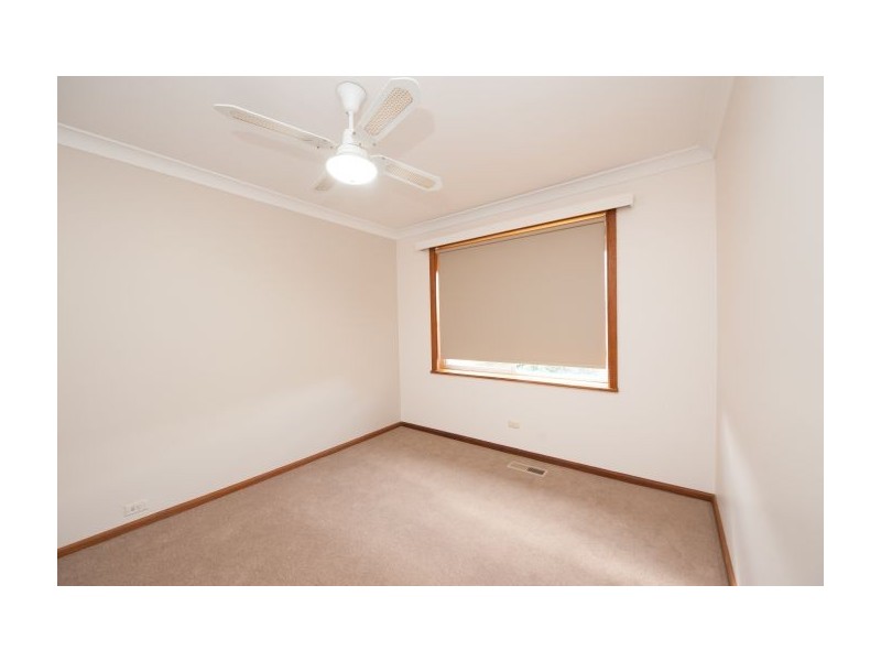 568 Noorla Place, Lavington NSW 2641