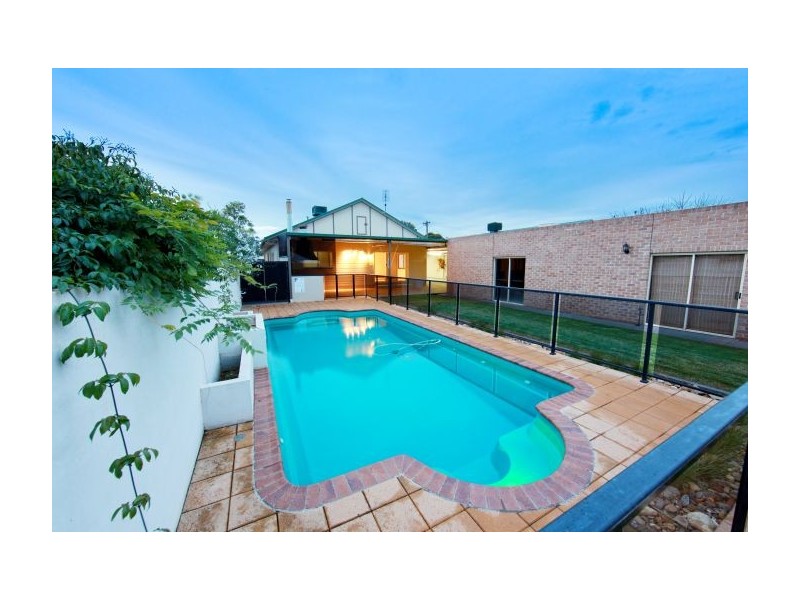 571 Mair St, Lavington NSW 2641
