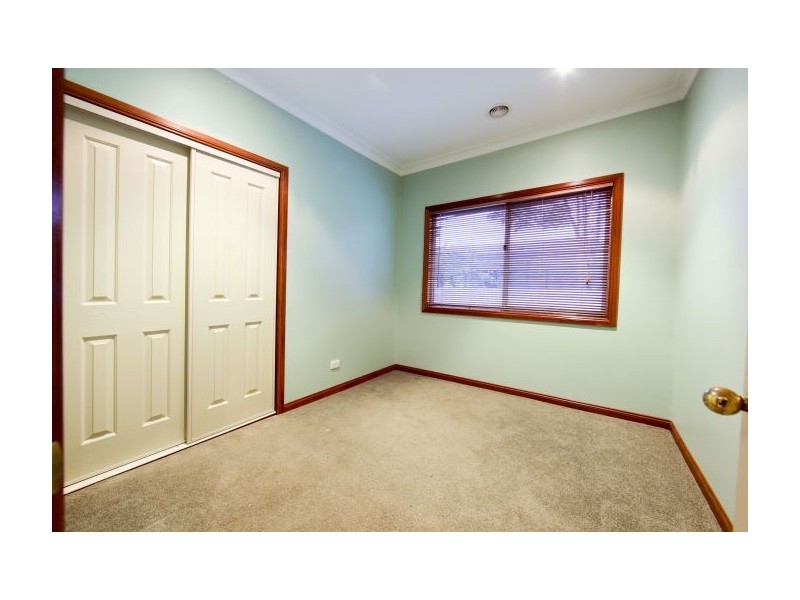 571 Mair St, Lavington NSW 2641