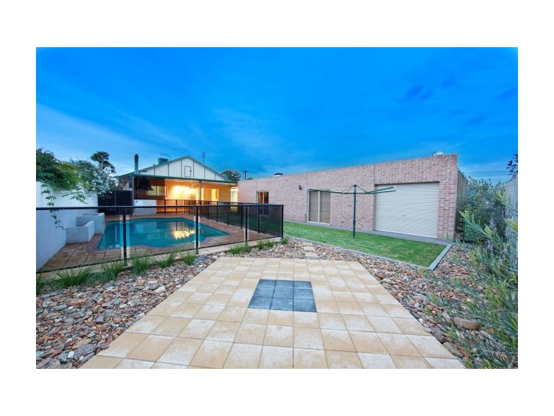 571 Mair St, Lavington NSW 2641