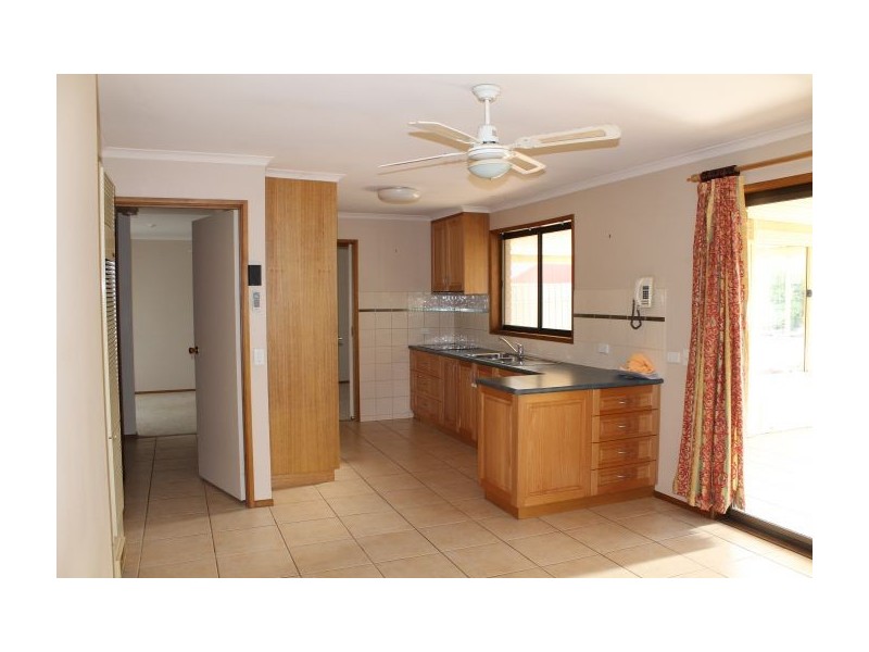 18 Maryville Way, Thurgoona NSW 2640