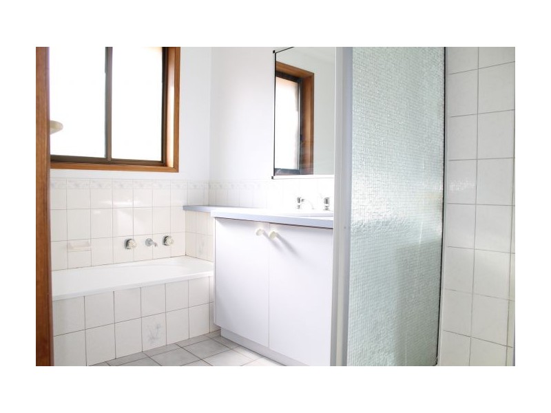 18 Maryville Way, Thurgoona NSW 2640